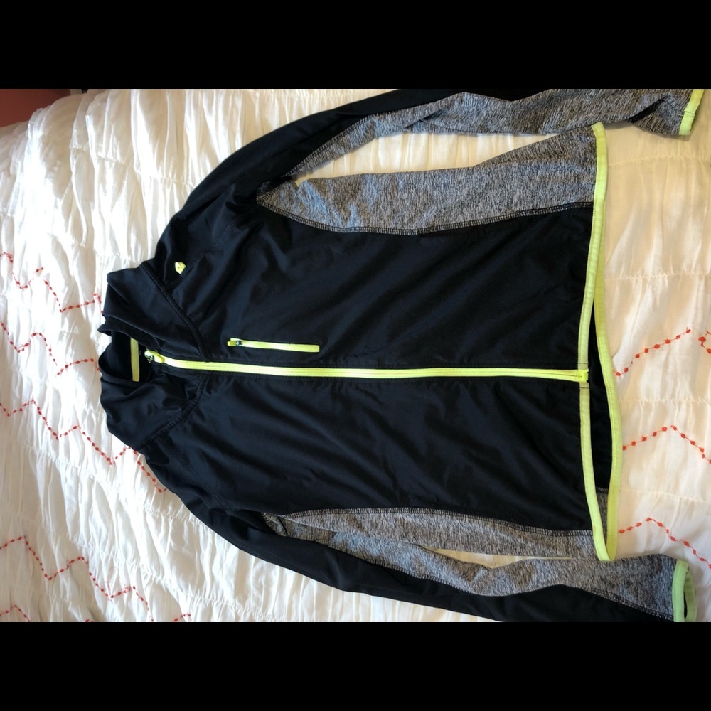 Women’s light weight sport jacket great condition
